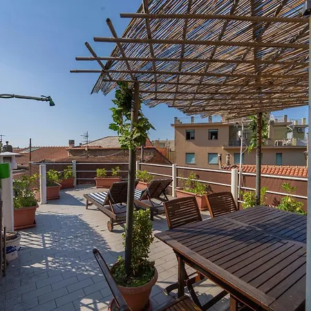 012 - Loft Terrazza Privata Gigante, In Centro A 100m Dal Mare E Lejlighed *